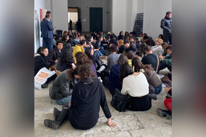 İTÜ öğrencilerinden 1 Mayıs gözaltılarına tepki: Sınıfa giremediler, oturma eylemi başlattılar