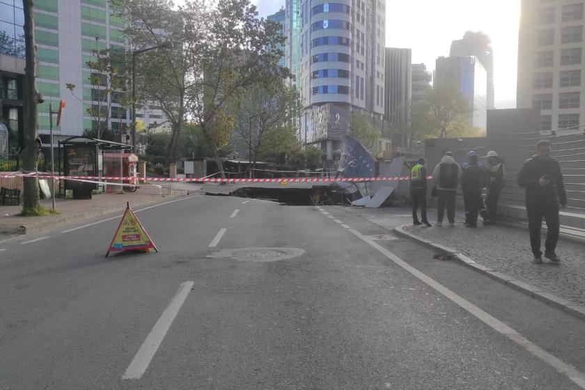 Sarıyer'de yol çöktü: Eski Büyükdere Caddesi trafiğe kapatıldı