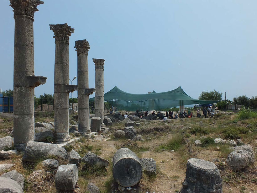 Genç arkeologlar Soli Pompeiopolis Antik Kenti'nde