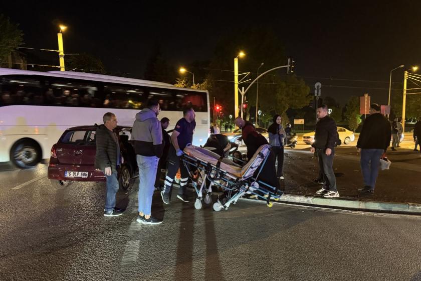 Bursa'da taksi ile otomobil çarpıştı: Kazada 7 kişi yaralandı