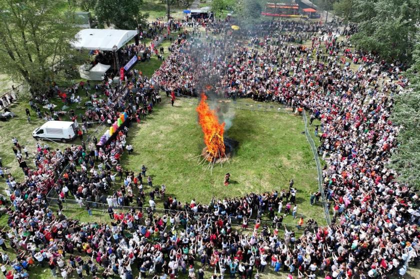 Edirne'de Hıdırellez kutlamaları: 1400 yıllık Kakava ateşi yakıldı