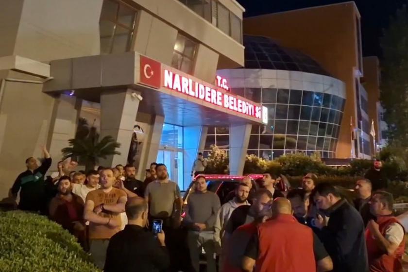 Narlıdere Belediyesi işçileri greve çıktı