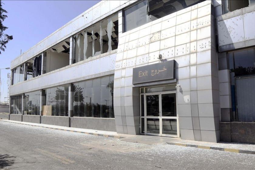 İsrail, Yemen'de Sana Havalimanı dahil birçok noktaya saldırdı