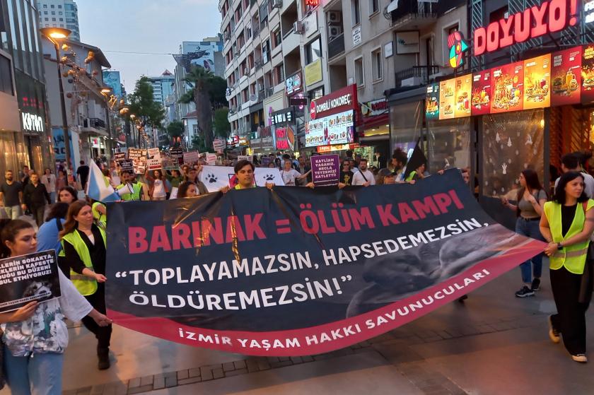 İzmir'de yaşam hakkı savunucuları: "AYM yasayı hemen iptal et"