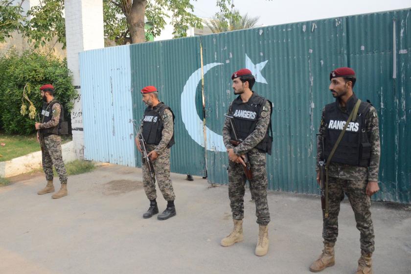 Pakistan hükümeti, orduya Hindistan'a karşılık verme yetkisi verdi