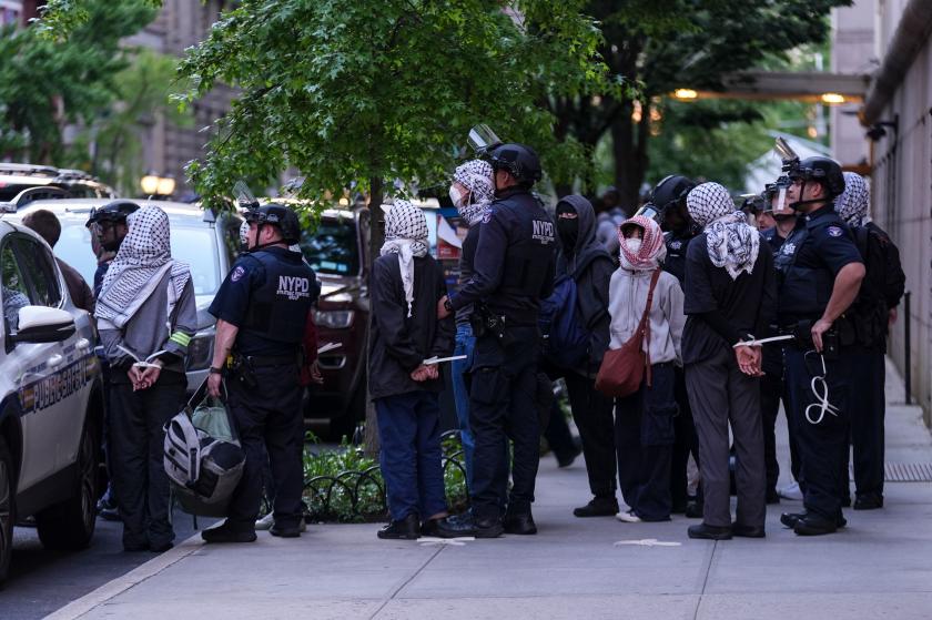 Columbia Üniversitesi'nde Filistin'e destek eylemi: Onlarca kişi gözaltına alındı