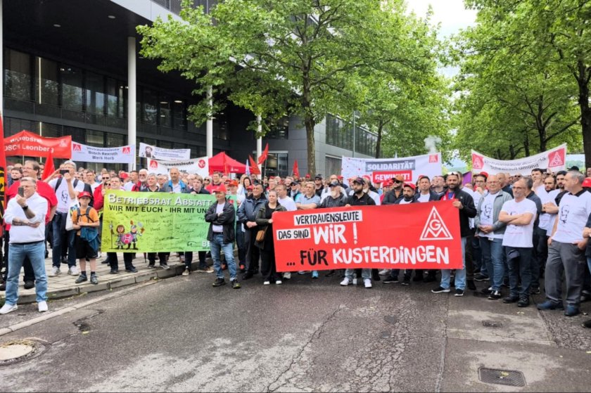 Bosch’ta işten atmalara karşı IG Metall miting yaptı