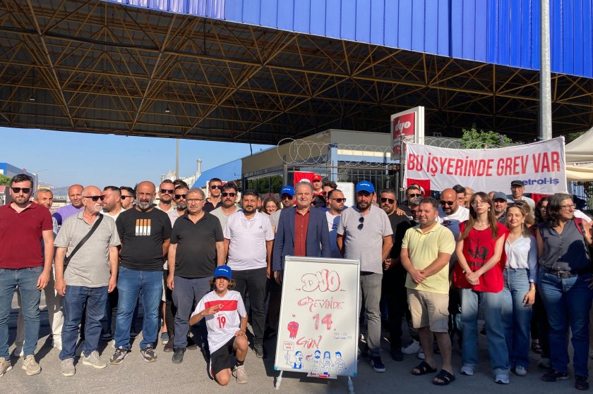 EMEP'li Bayhan’dan grevdeki DYO işçilerine ziyaret: ‘DYO'nun reklamlarının arkasındaki gerçekliği biliyoruz’