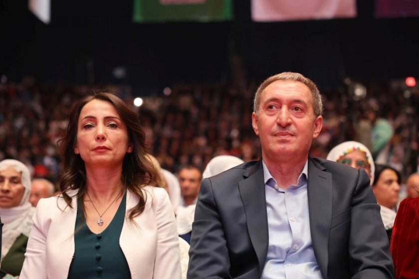 DEM Parti'den Özel'e, Zeyrek için "geçmiş olsun" telefonu