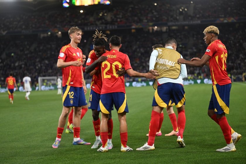 UEFA Uluslar Ligi'nde final heyecanı: Portekiz ve İspanya karşı karşıya