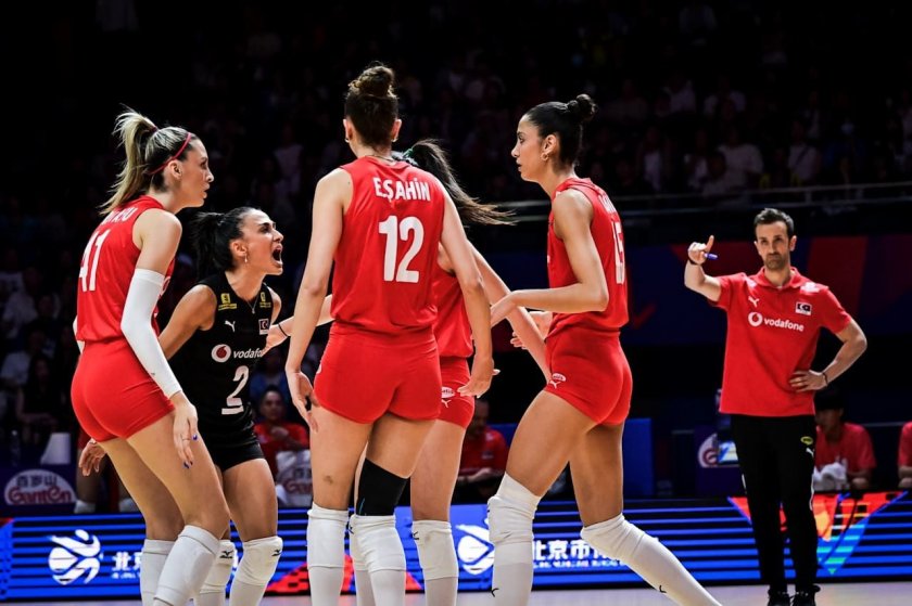 A Milli Kadın Voleybol Takımı, Çin'i 3-2 mağlup etti