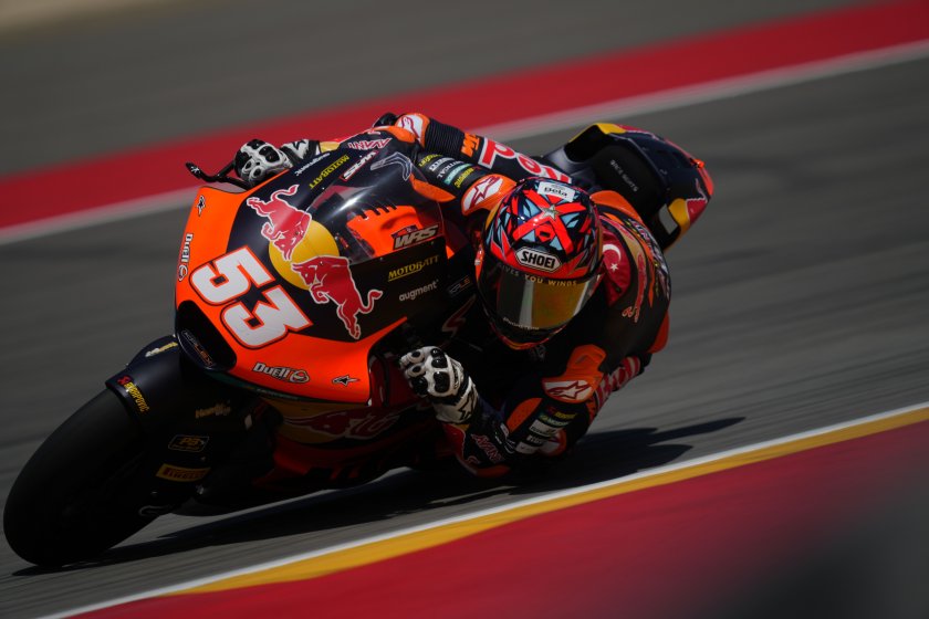 Milli motosikletçi Deniz Öncü'den Moto2 Dünya Şampiyonası'nda tarihi zafer