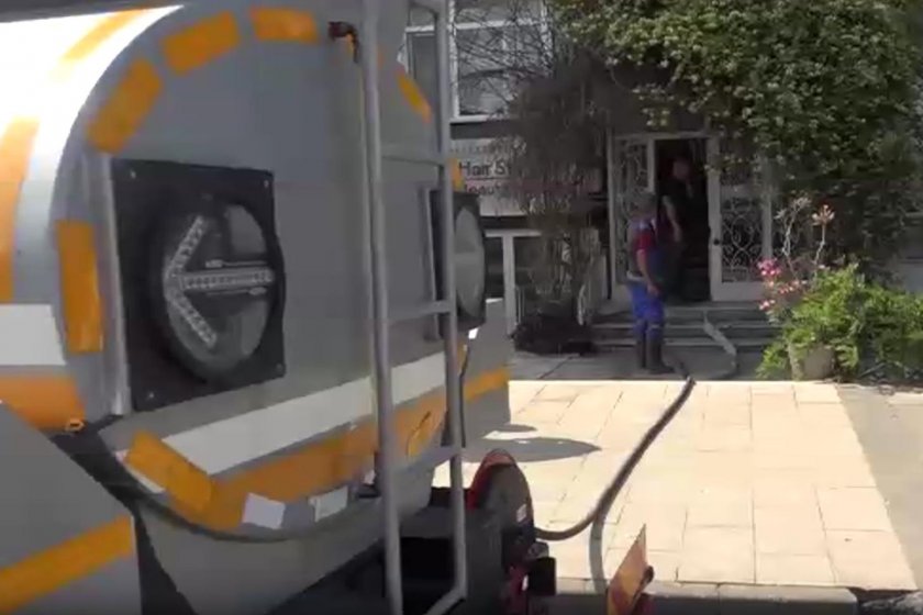 Belediye işçileri, sel temizliğinde karbonmonoksit gazından etkilendi: 2 işçi hastaneye kaldırıldı