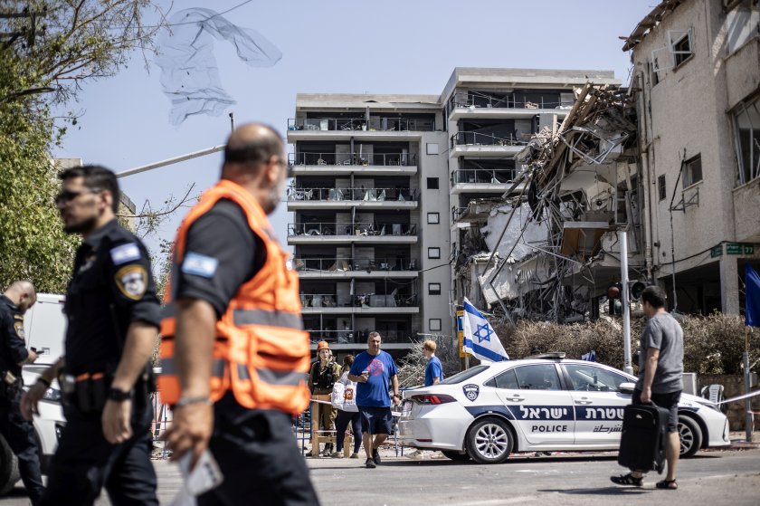 Kuzey İrlanda’da ırkçı şiddet: Bir haftada 60 yaralı, 13 gözaltı 