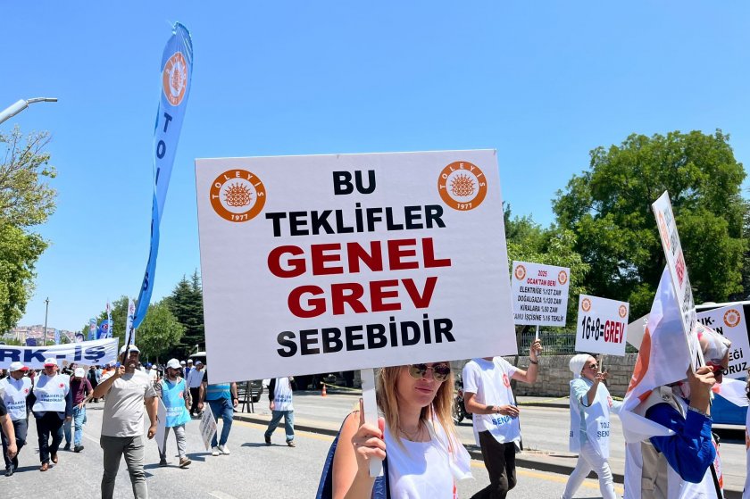 Hükümet de sendikal bürokrasi de kamu işçisinin karşısında: 3 bin lira oyunu