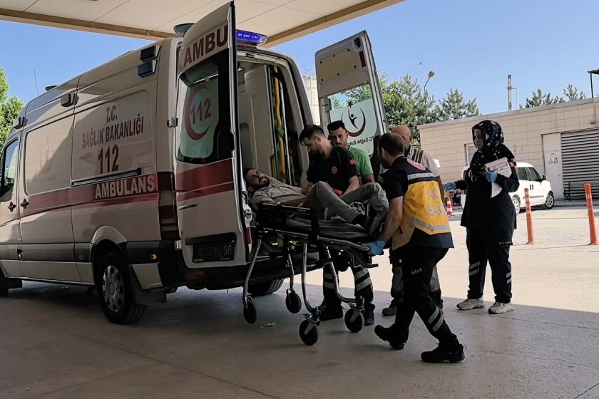 Su fabrikasında iş kazası: Kolunu pres makinesine kaptıran 24 yaşındaki işçi yaralandı
