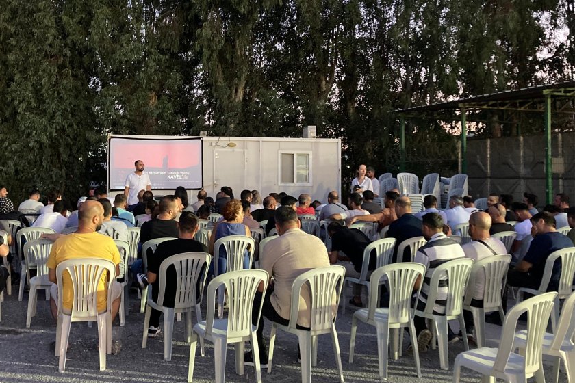 Grevdeki TPI işçileri 6 Temmuz direnişinin yıldönümünde sinevizyon gösterimi yaptı