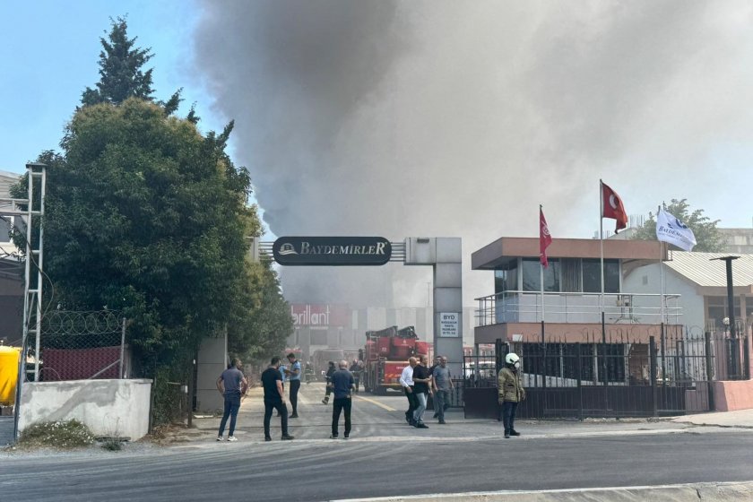 Esenyurt’ta fabrika yangını: “Kimse yangın tüpü kullanmayı bilmiyor, işçiler kaçarak kurtuldu"