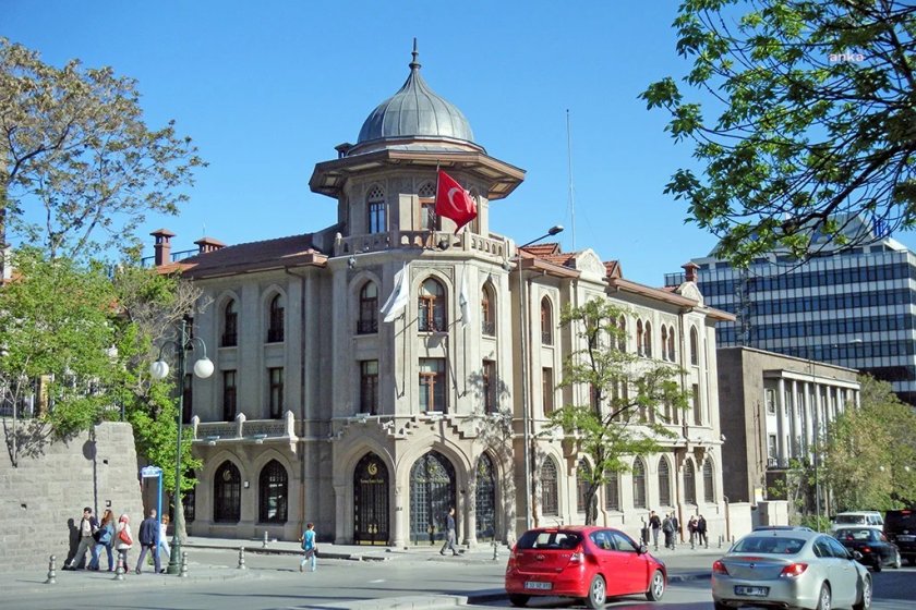"Yolsuzluk" soruşturması şüphelisi olarak aranıyordu: Yunus Emre Enstitüsünün eski Başkanı Yusuf Ateş gözaltına alındı