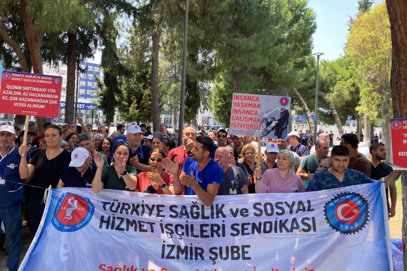 İzmir'de kamu işçilerinden iş bırakma eylemi: İnsanca yaşanacak ücret istiyoruz