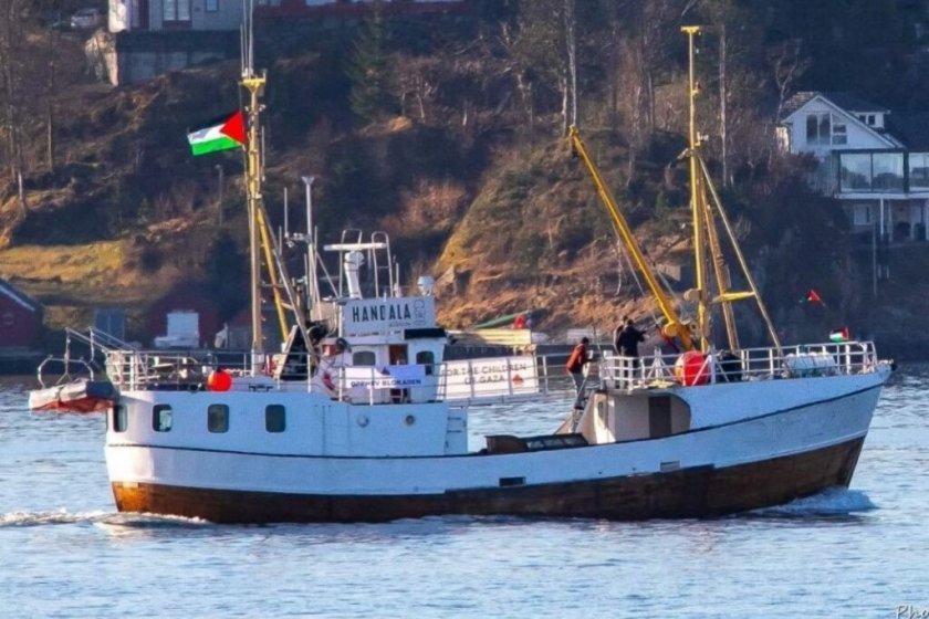Gazze'ye doğru yola çıkan Hanzala gemisini dronlar taciz ediyor