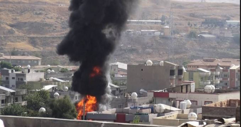 Cizre'de top atışları ve keskin nişancı ateşlerinde en az 8 kişi hayatını kaybetti