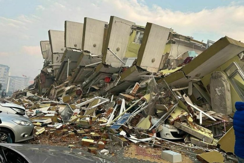 Deprem sanıklarının duruşmalardan bağışık tutulmasına tepki: "Adil yargılama ilkesine gölge düşürüyor"