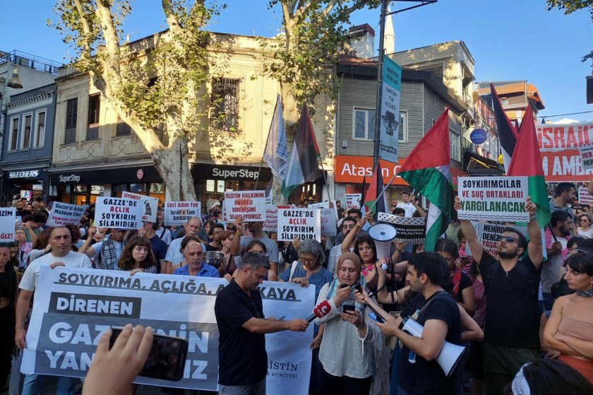 Filistin Eylem Komitesi’nden Kadıköy’de protesto: “Gazze ablukası son bulsun”