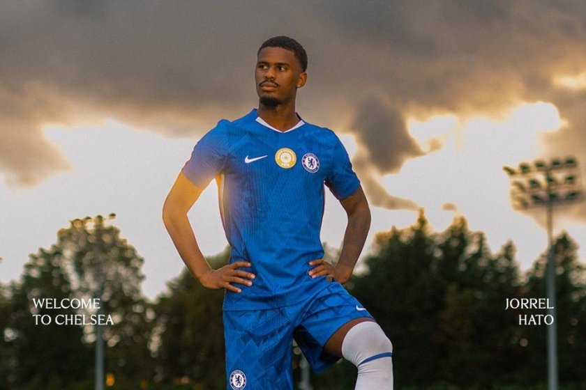 Chelsea, Ajax'tan genç oyuncu Jorrel Hato'yu transfer etti