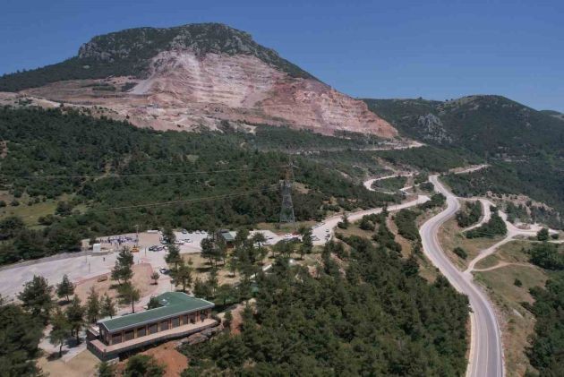 Yangınla kül oldu, madenle çoraklaştı: Gürsu Ovası belediye eliyle oyuldu