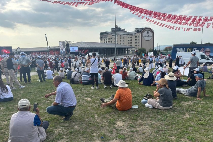 İYİP’in ‘süreç karşıtı’ ilk mitingi: Alan da argümanlar da dolu değil