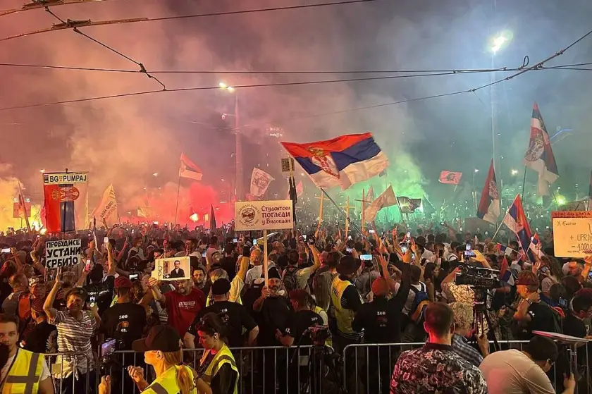 Öğrenci hareketi seçime giriyor: Sırbistan mı, mafya mı?