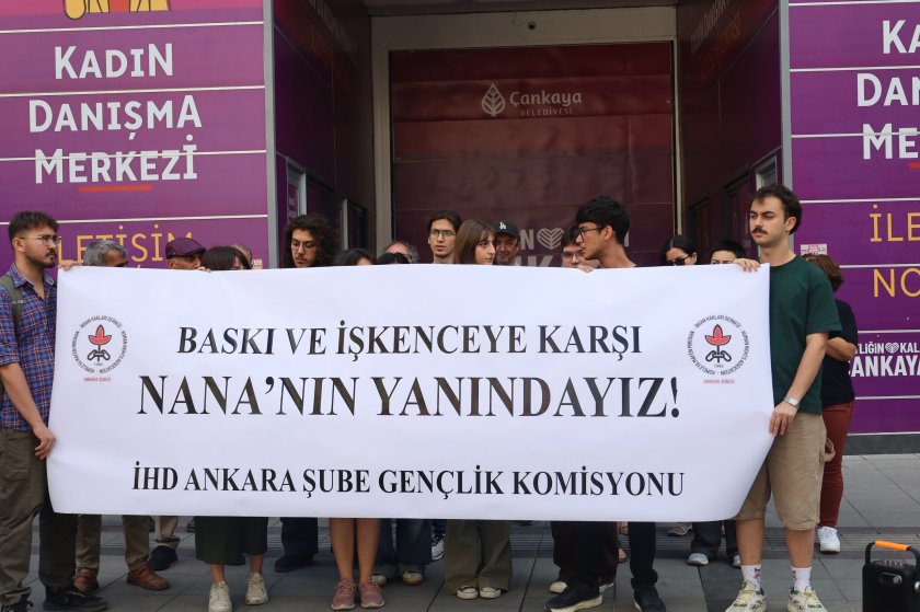 Geri gönderme merkezinde tutulan Nanaxanim Babazade için eylem yapıldı
