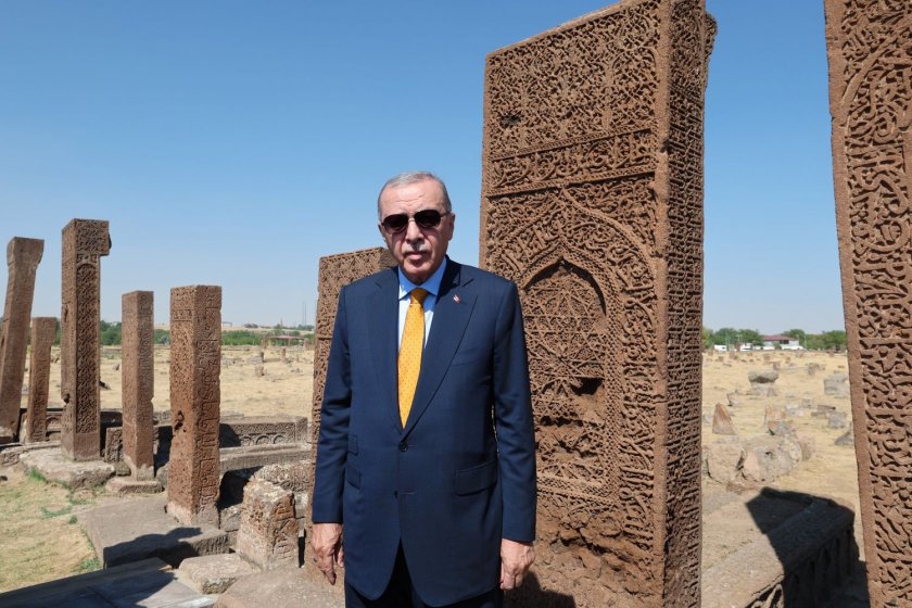 Erdoğan'ın Malazgirt programına katılım zorunlu: Öğrencilere 300 TL, memurlara mecburiyet