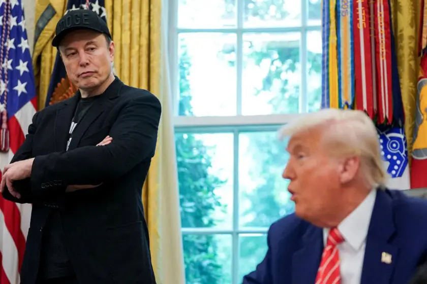 Trump, Musk'ın Ukrayna'daki Starlink kısıtlamasını kaldırdığını açıkladı