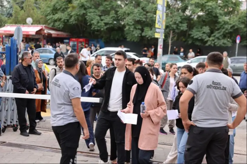 KPSS Ortaöğretim başladı: 3 milyon aday ter döküyor