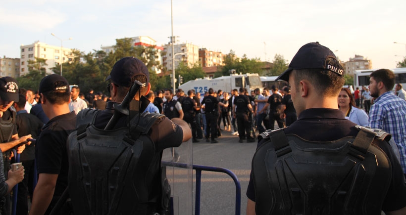 1 Kasım'da silahların gölgesinde seçim yapılacak