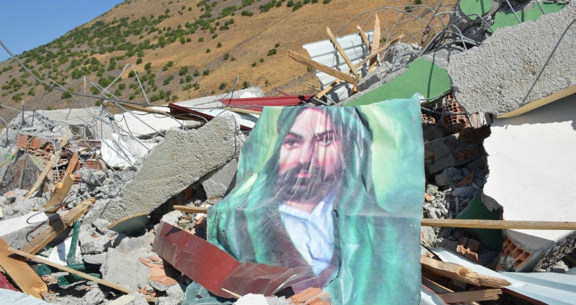 Asker, Varto'da mezarları, camiyi ve cemevini yıktı