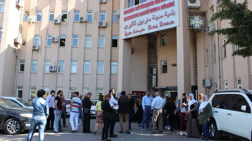 Mardin ve Artuklu belediyesi emekçileri iş bıraktı