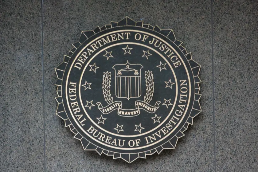 Eski FBI Direktörü Comey hakkında gizli bilgileri sızdırma suçlaması