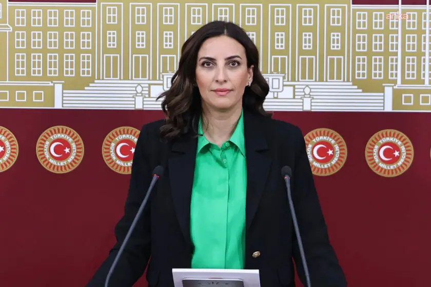 Evrim Rızvanoğlu, Boğaziçi Üniversitesi'ndeki yemekhane zamlarını Meclis kürsüsüne taşıdı