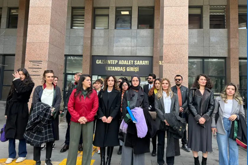 Antep’te patronun cinsel taciz ve cinsel saldırı davasında karar günü: ‘Bu dosyada adalet tüm kadın işçiler için önemli’