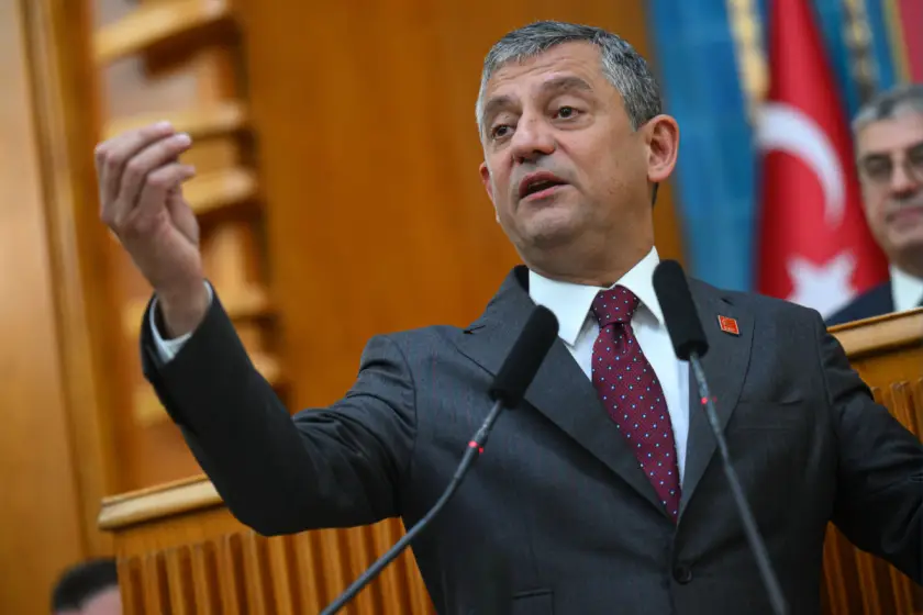 Özgür Özel, AKP'li siyasetçiden gelen mesajı açıkladı
