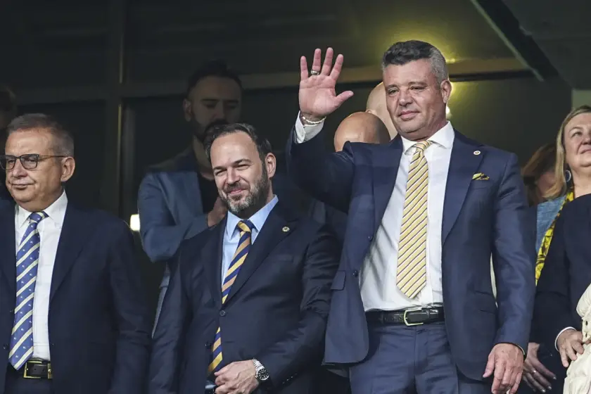 Fenerbahçe taraftarlarından Kadıköy'de protesto