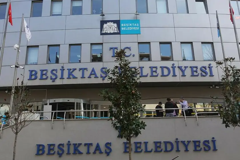 Beşiktaş Belediyesine operasyon: Eski başkan yardımcısı dahil beş kişi gözaltına alındı