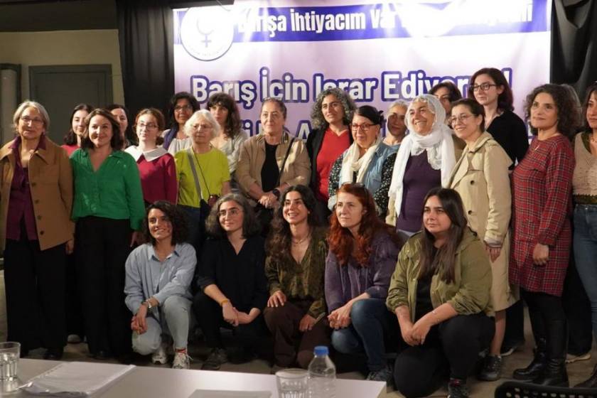 Kadınlardan 7 ilde eş zamanlı çağrı: “Barış için ısrar ediyoruz”