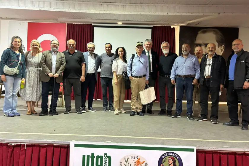 Burhaniye’de tarım alarmı: “Zeytincilik can çekişiyor”
