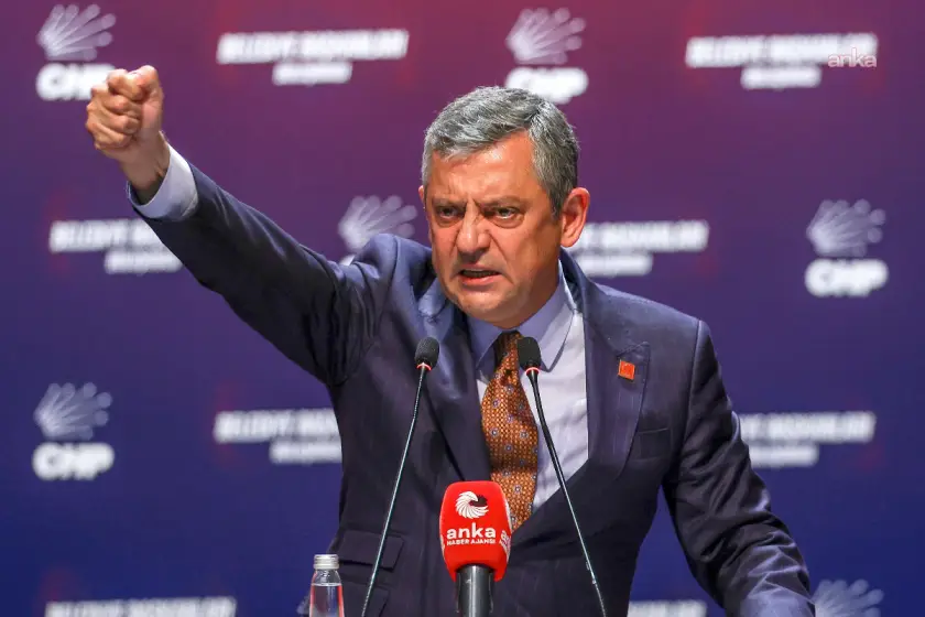 Özgür Özel: “CHP arınacaksa bu kara düzene payanda olanlardan arınacak”