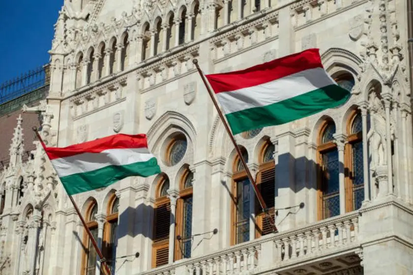 Macaristan’da görev krizi: Başbakan ile cumhurbaşkanı karşı karşıya