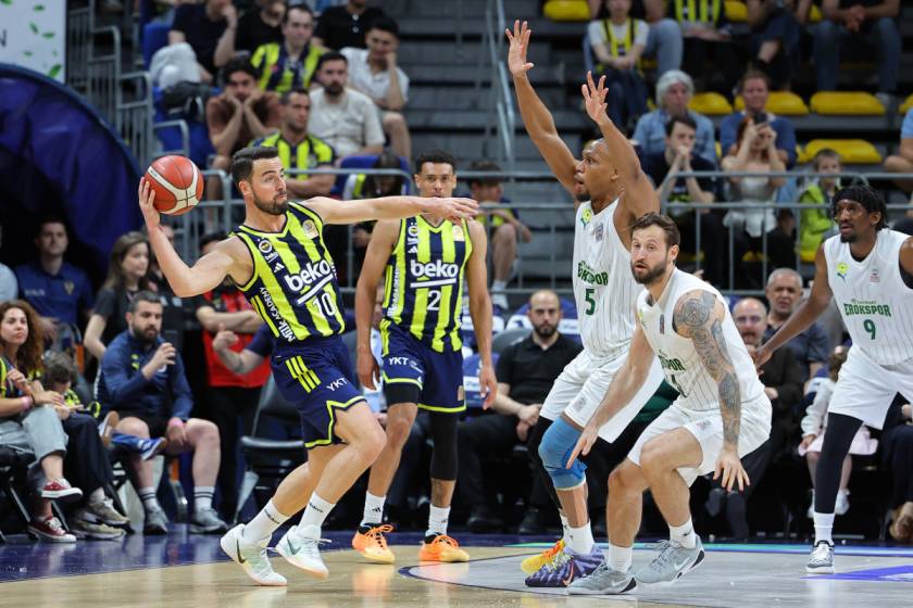 Fenerbahçe, Erokspor’u 94-72 mağlup etti: Çeyrek final serisinde 1-0 öne geçti